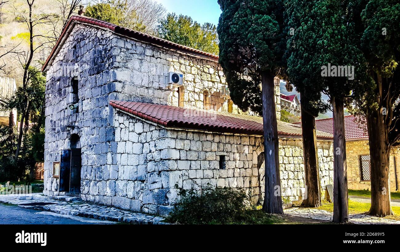 L'Église Gagra, également connue sous le nom d'Abaata (Église de Saint Hypatius de Gangra, Église Gagra de l'intercession de la Sainte Vierge), 6e siècle. Abkhazie Banque D'Images