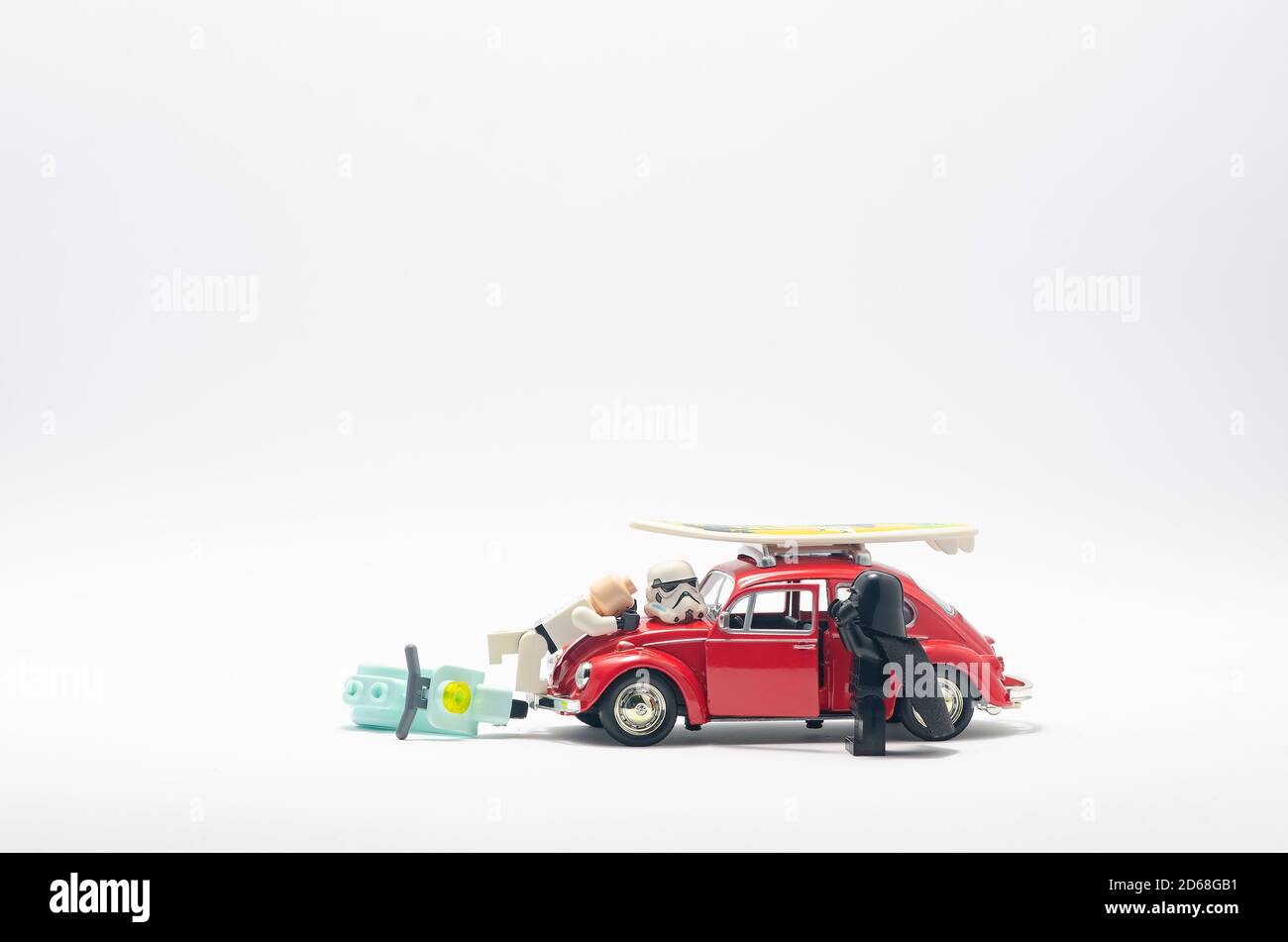 lego darth vader et storm trooper sur scène d'accident. Banque D'Images