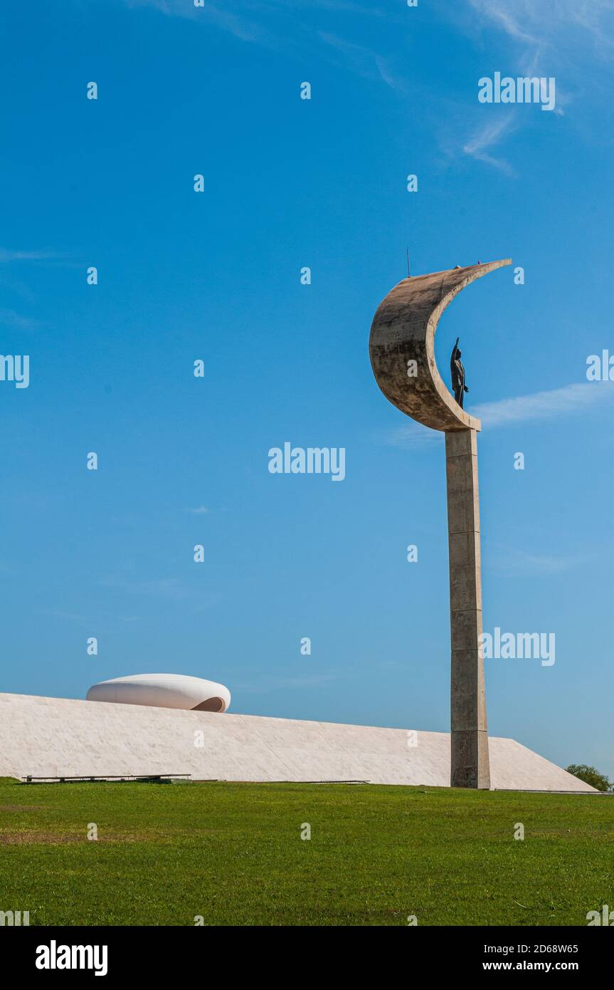 Statue du Président Juscelino Kubitschek au Mémorial du JK, érigé en son honneur où il abrite un musée, un mausolée et un centre culturel à Brasilia, Banque D'Images