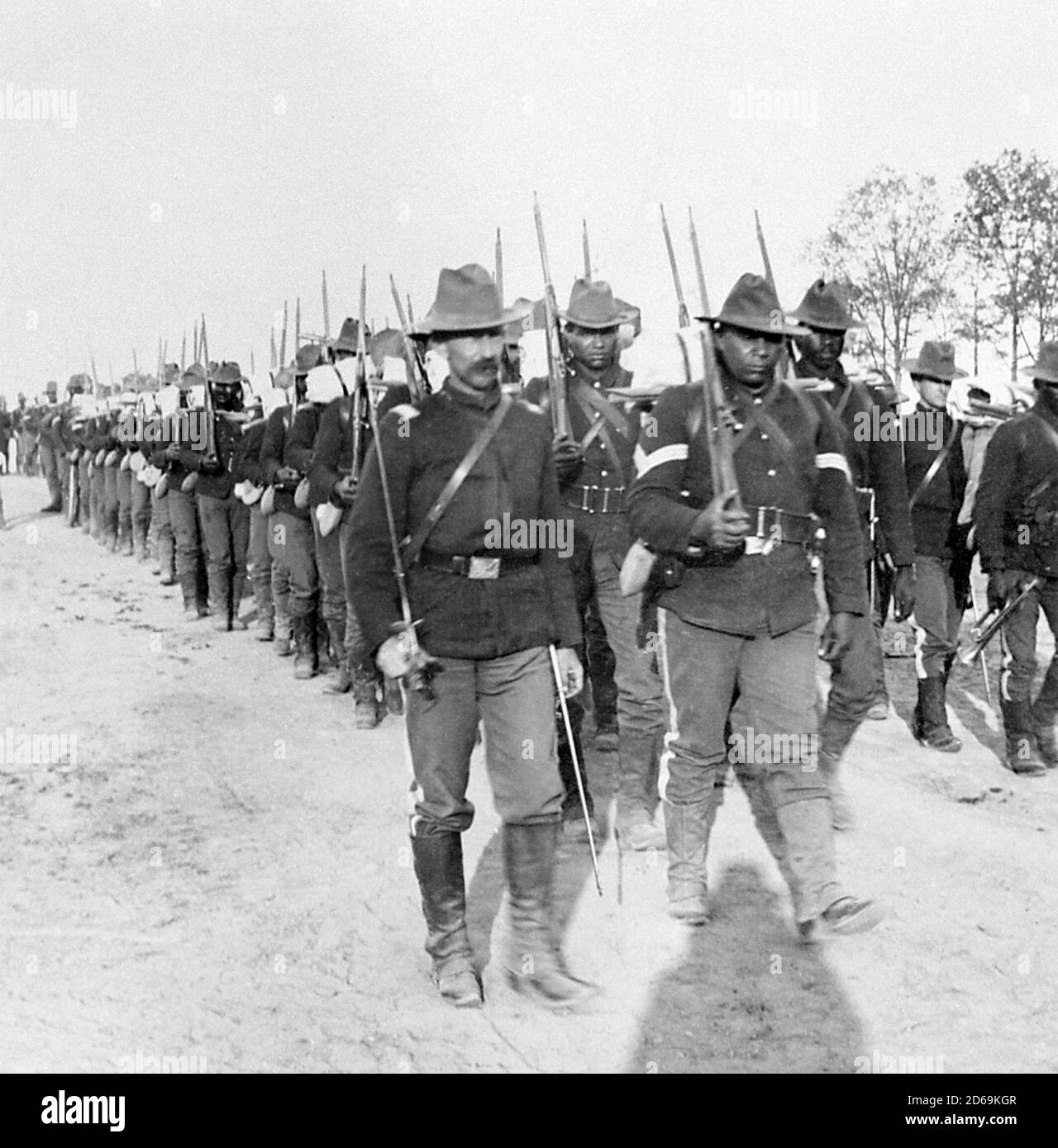 Soldats de Buffalo de la 24e infanterie américaine à Cuba pendant la guerre américaine espagnole, vers 1898 Banque D'Images
