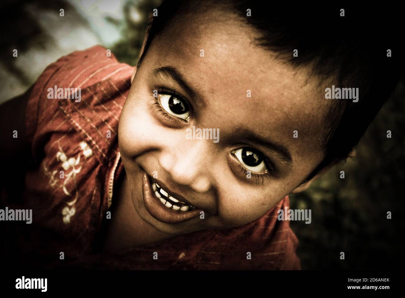 Style de vie quotidien des sans-abri de la rue enfant au Bangladesh. Banque D'Images