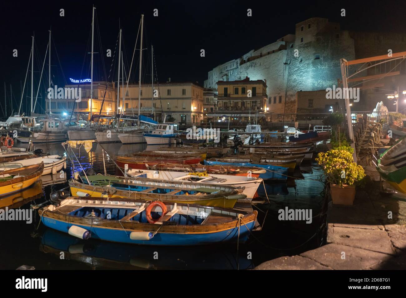 Row Boat à Borgo Marinari, Naples Banque D'Images