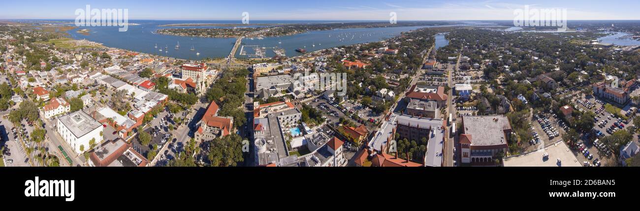 Vue aérienne de la ville de Saint Augustine, y compris la Plaza de la Constitucion, la basilique de la cathédrale de Saint Augustine et le panorama de la Maison du gouverneur, Saint Augustine, Flo Banque D'Images