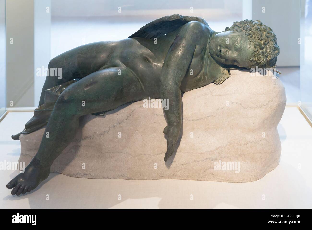 Statue en bronze d'Eros Sleeping, grec, 1er siècle après J.-C., Metropolitan Museum of Art, Manhattan, New York City, États-Unis, Amérique du Nord Banque D'Images Statue en bronze d'Eros Sleeping, grec, 1er siècle après J.-C., Metropolitan Museum of Art, Manhattan, New York City, États-Unis, Amérique du Nord Banque D'Images