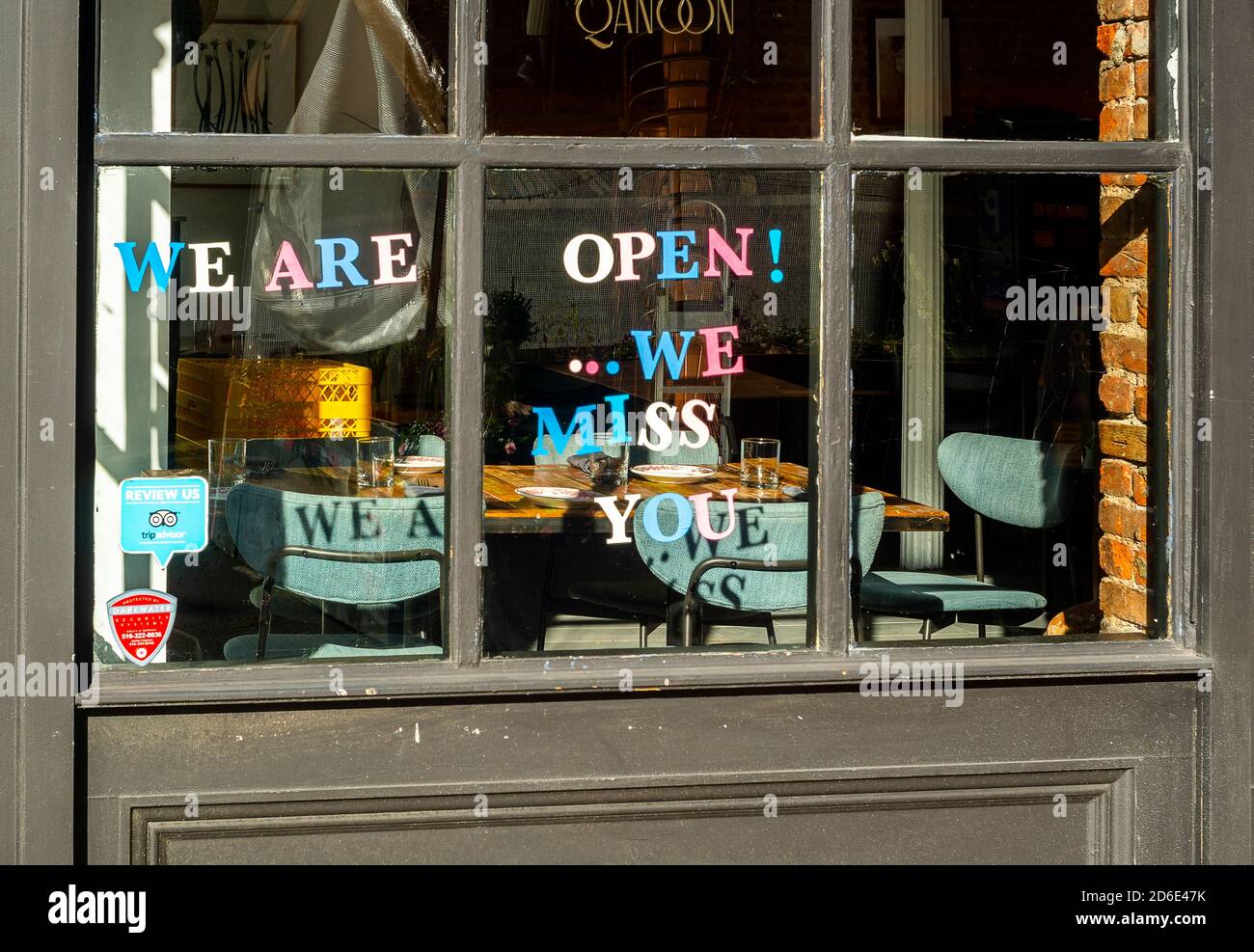 Le restaurant rouvre pour dîner à l'intérieur dans le quartier de Chelsea, à New York, le jeudi 8 octobre 2020. (© Richard B. Levine) Banque D'Images