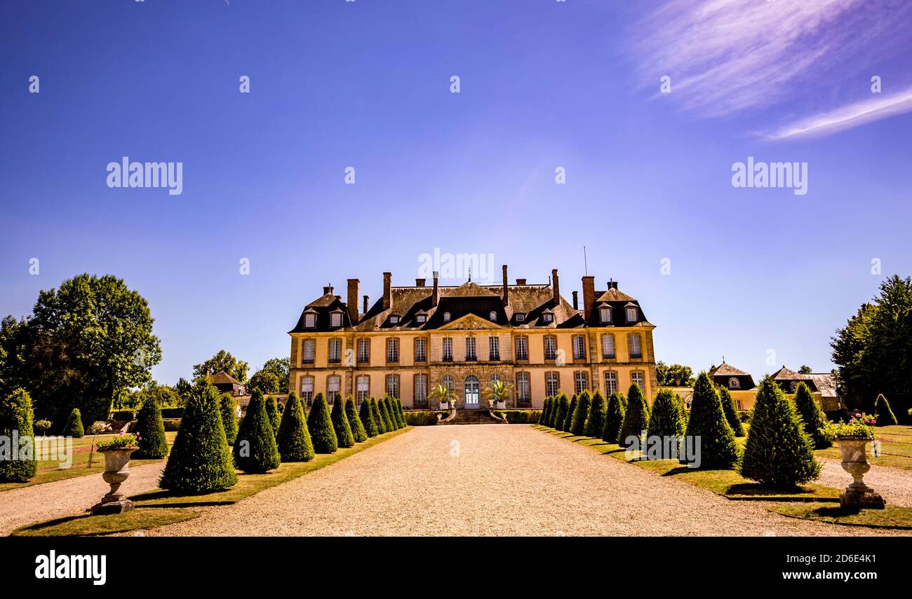 LA MOTTE TILLY, FRANCE, Août 07, 2016 : façades et jardins de la Motte Tilly château, 07 août 2016 à La Motte Tilly, Aube, France Banque D'Images