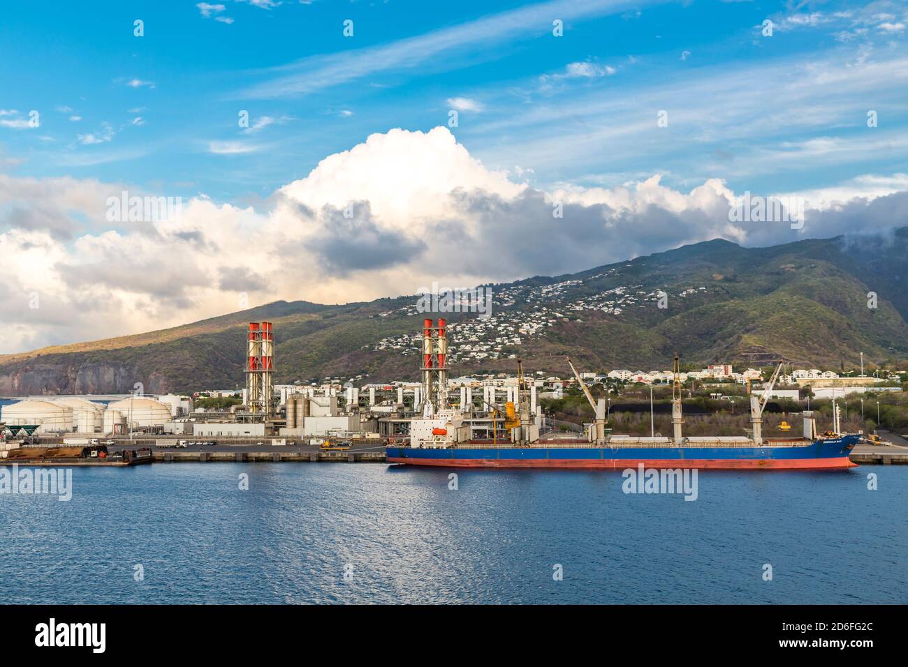 Port, vue du bateau de croisière à la Réunion, territoire français d'outre-mer, France, Afrique, Océan Indien Banque D'Images