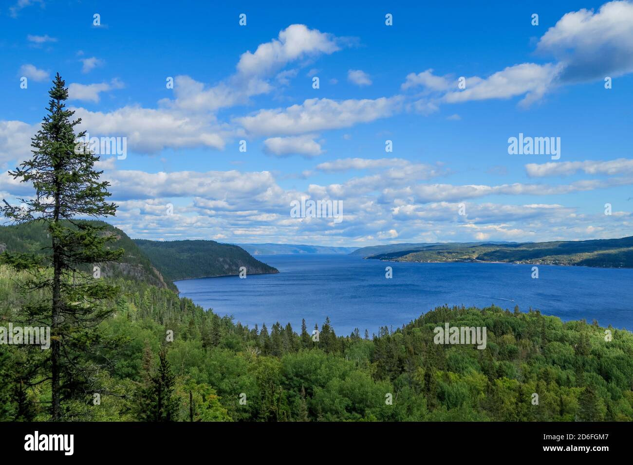 Belle vue sur le parc national du fjord du Saguenay, au Canada Banque D'Images