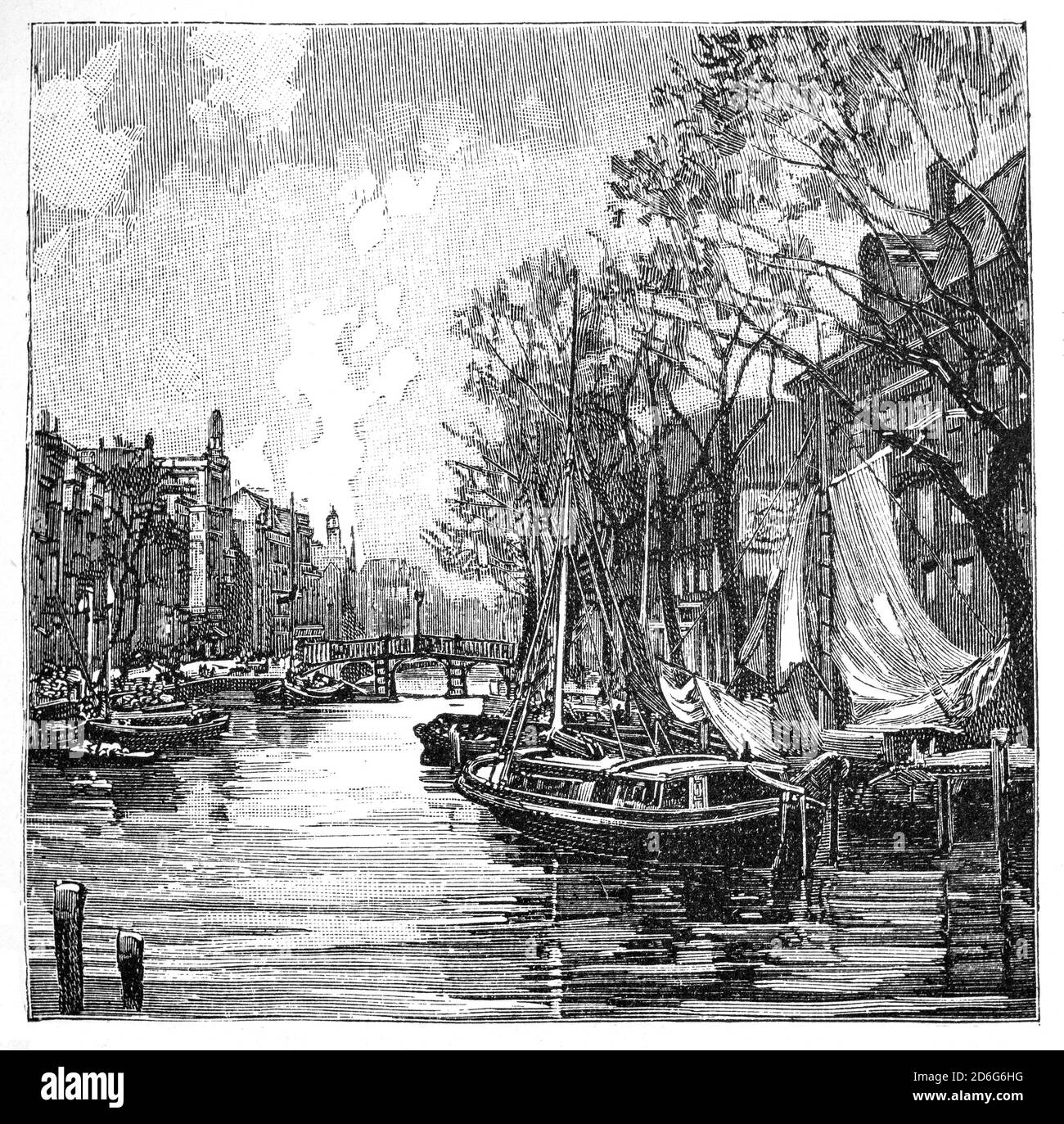 Vue de la fin du XIXe siècle sur un canal à Amsterdam, dans la province de la Hollande-Nord, aux pays-Bas. La ville est appelée familièrement la « Venise du Nord », attribuée par le grand nombre de canaux. Banque D'Images