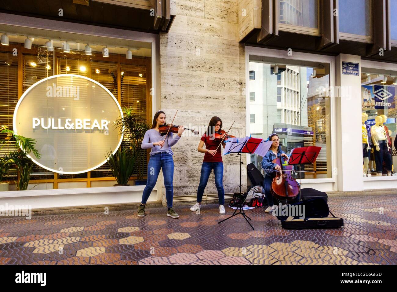 Valencia Streets Scene Calle / Carrer de Don Juan de Austria Vieille ville Espagne Banque D'Images