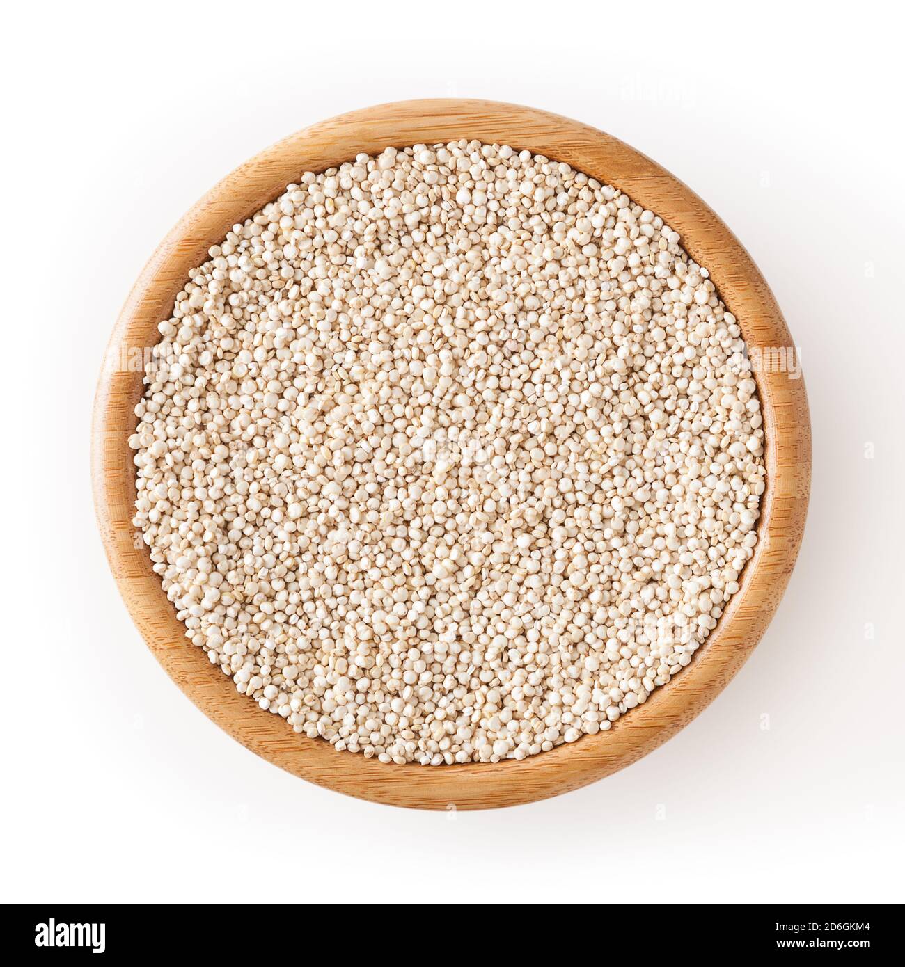 Graines de quinoa blanc séchées dans un bol en bois isolé sur blanc arrière-plan avec masque Banque D'Images