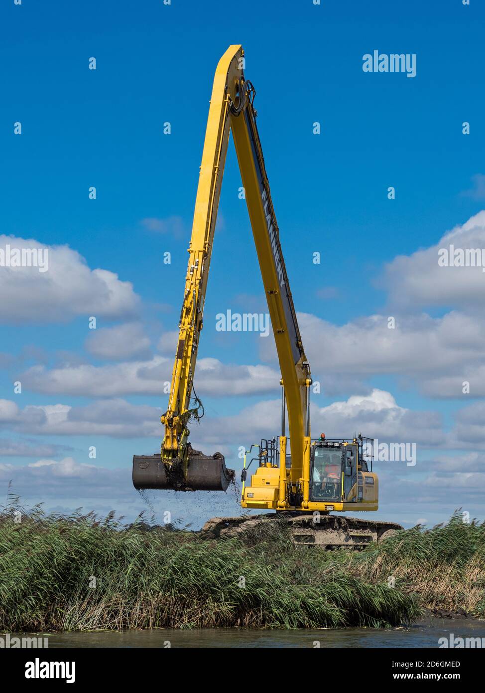 Dragage de la pelle hydraulique Komatsu à longue portée New Bedford River, Cambridgeshire Banque D'Images