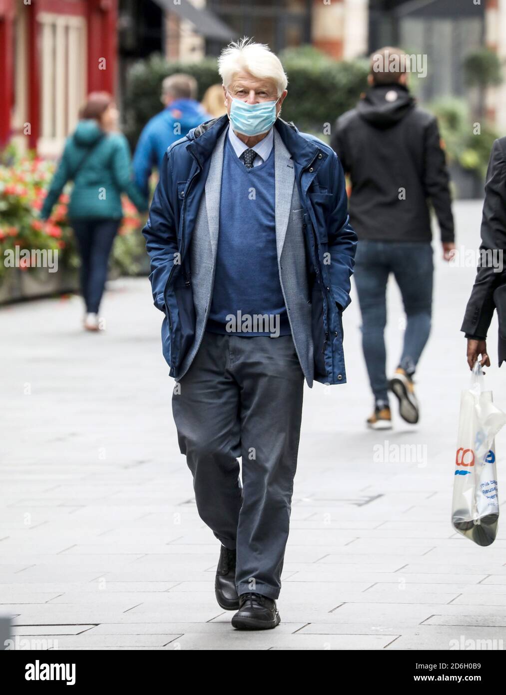 Non exclusif : Stanley Johnson, père du Premier ministre britannique Boris Johnson, Londres, Royaume-Uni, 16 octobre 2020, photo de piQtured Banque D'Images
