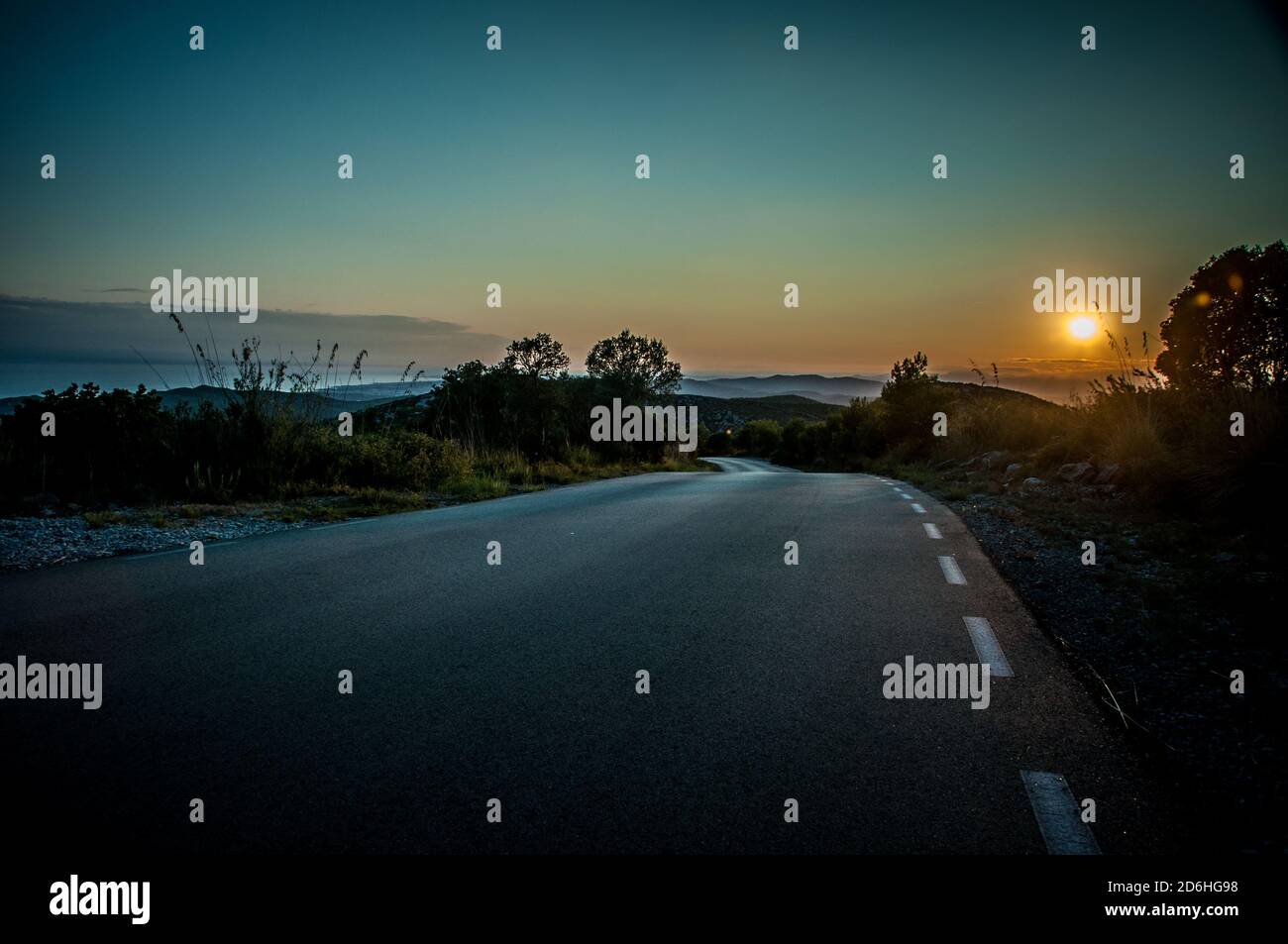 Coucher de soleil sur la côte de Garraf, Catalogne, Espagne Banque D'Images
