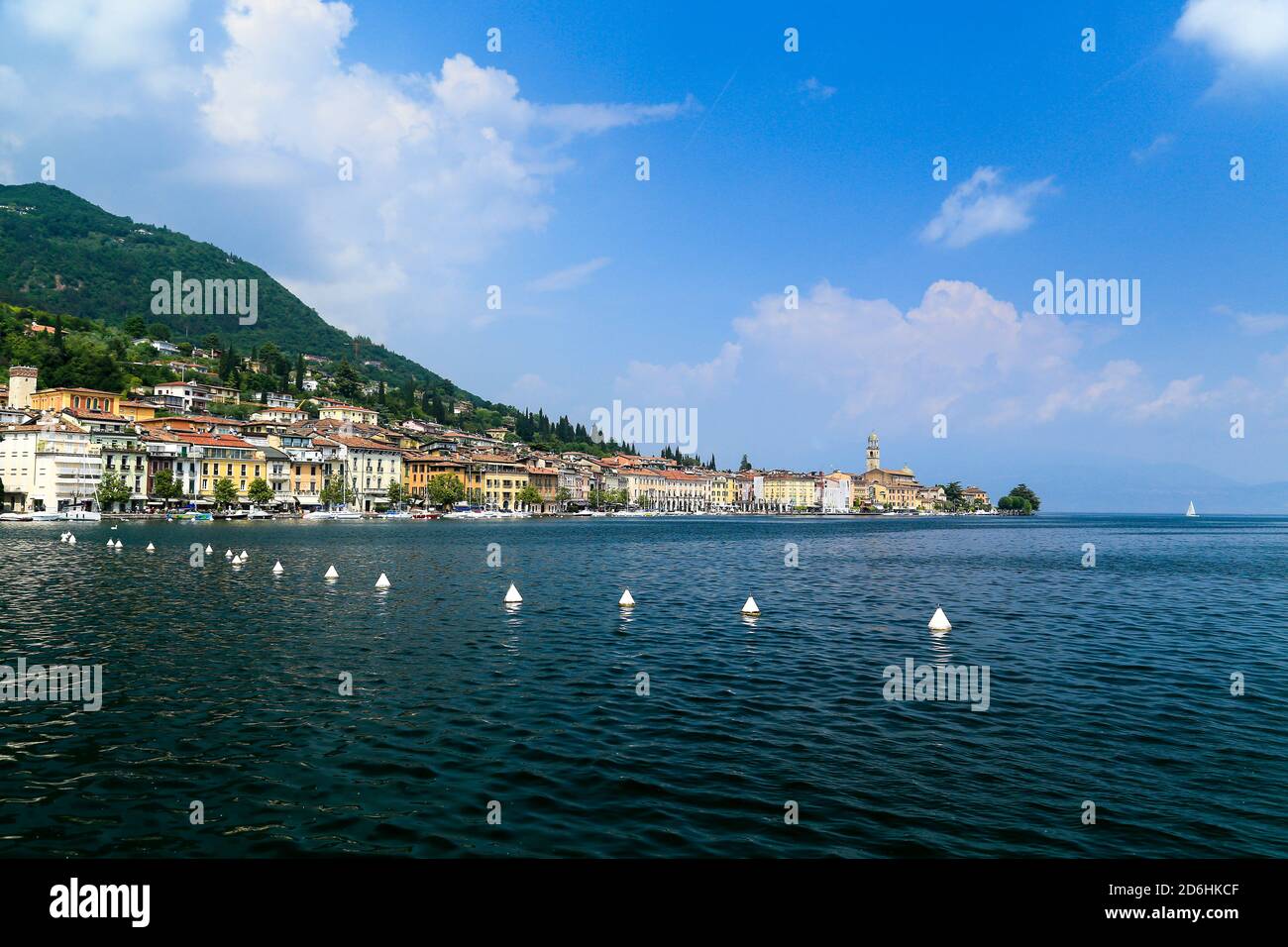Salo - ville sur le lac de Garde, Italie. Banque D'Images