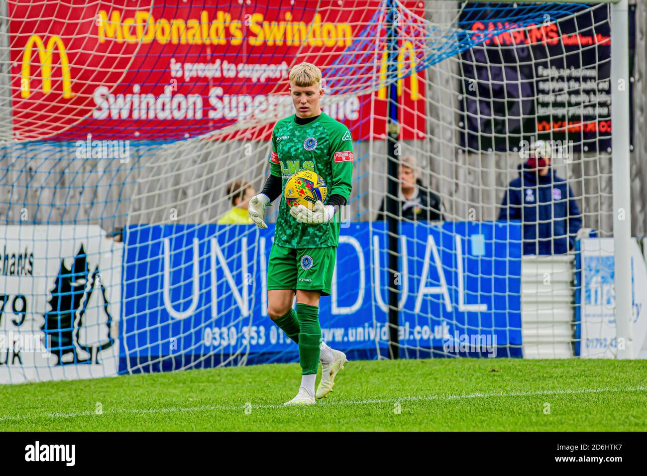 William Buse gardien de but pour Dorchester Town à la Webbswood stade Swindon Wilts 17/10/2020 Banque D'Images