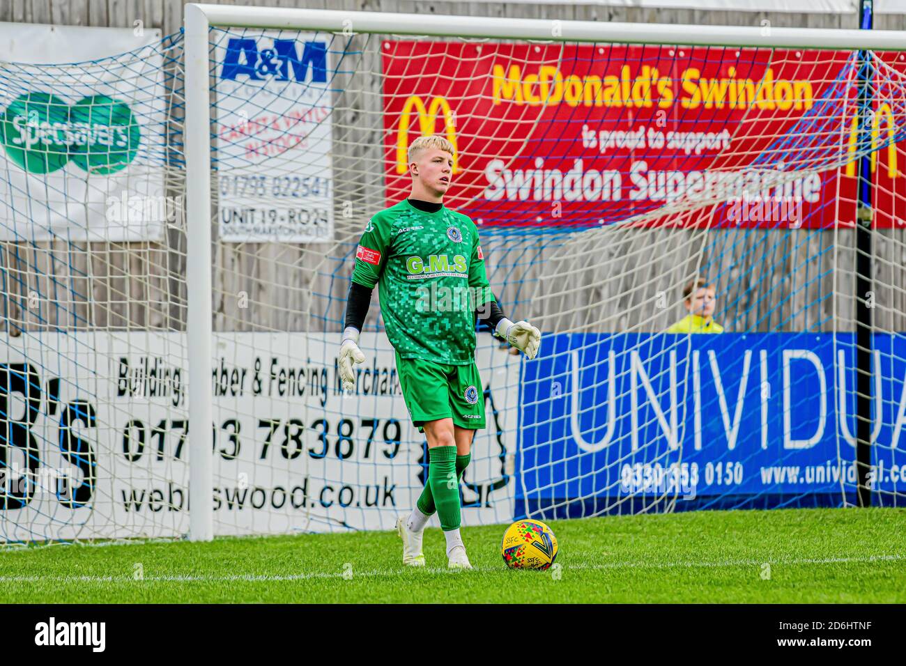 William Buse gardien de but pour Dorchester Town à la Webbswood stade Swindon Wilts 17/10/2020 Banque D'Images