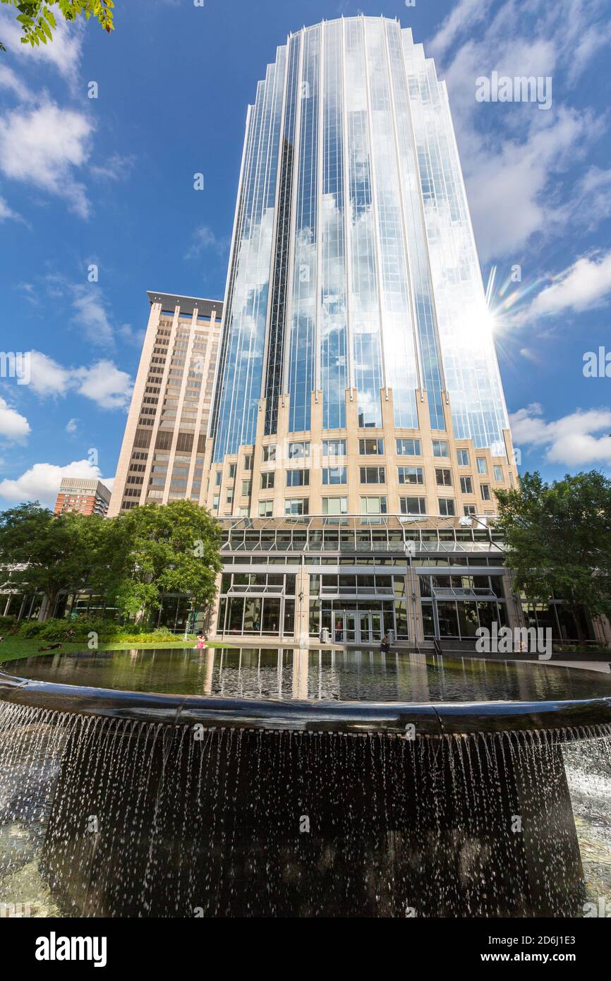 Fontaine dans un parc près du Prudential Center, Boston, Massachusetts, États-Unis Banque D'Images