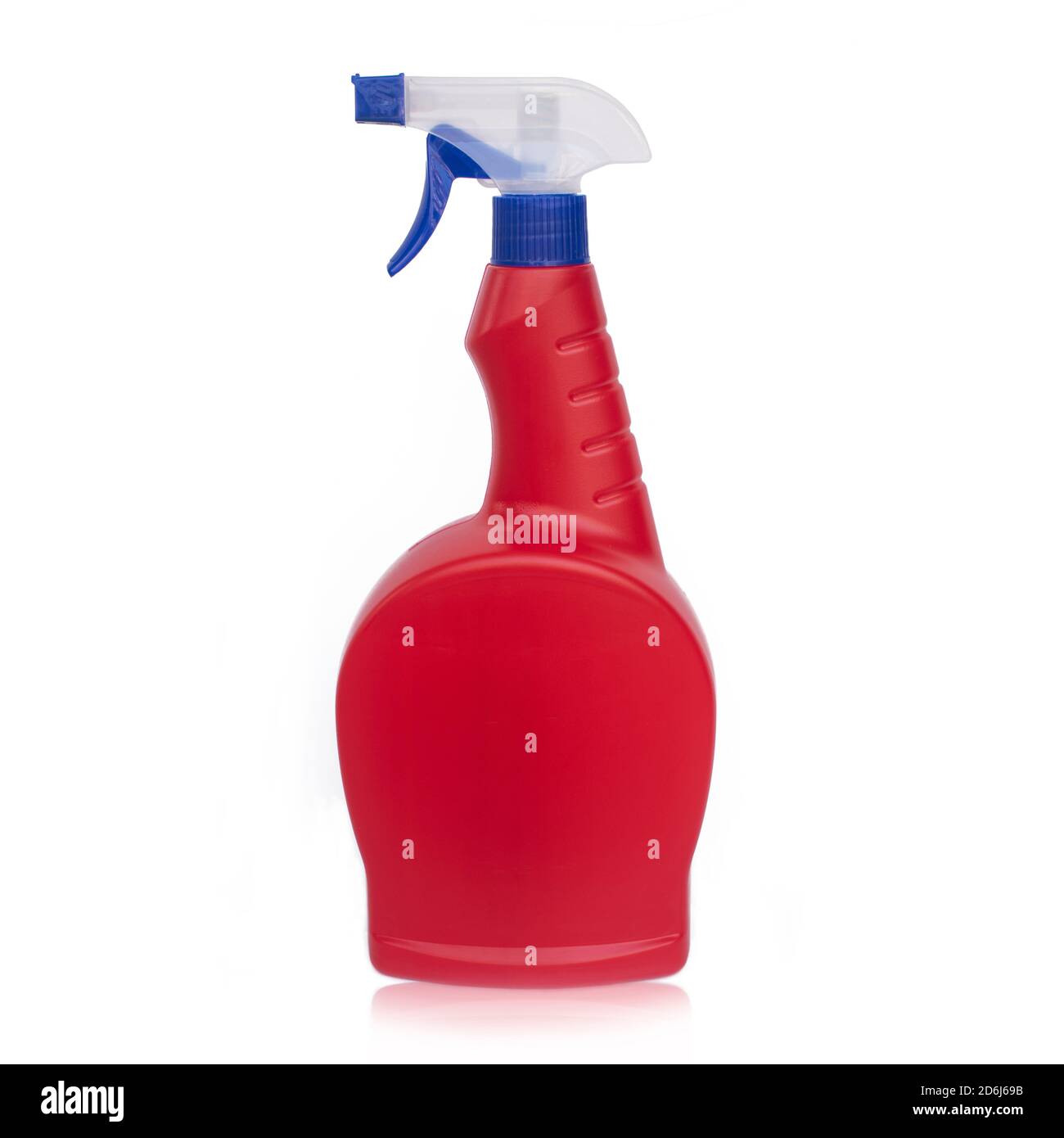 Bouteille de détergent en plastique rouge isolée sur fond blanc. Concept de maquette d'emballage. Banque D'Images
