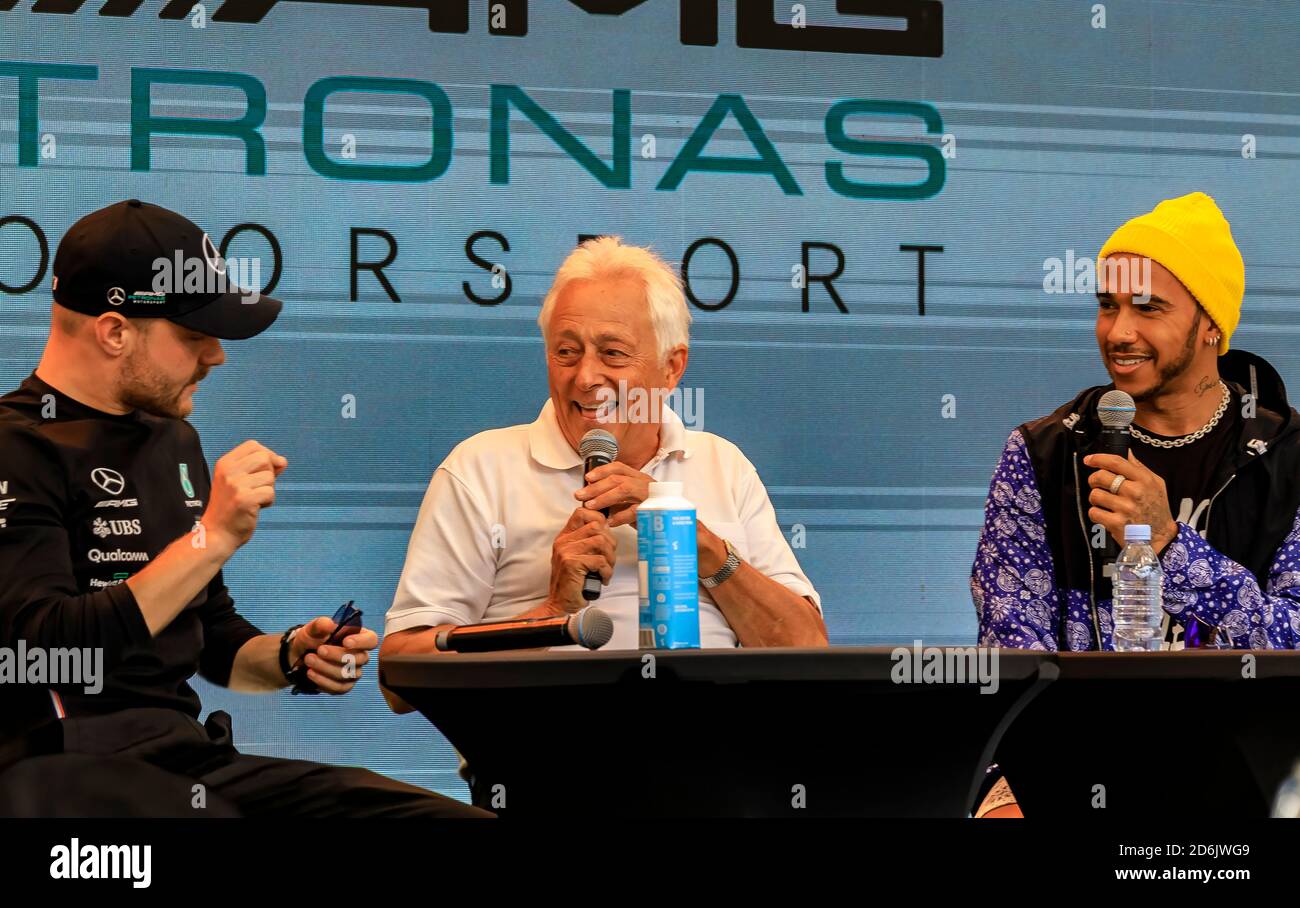 Monte Carlo, Monaco - 24 mai 2019 : les pilotes Mercedes Petronas Lewis Hamilton, 6 fois champion de F1 et Valtteri Bottas à l'épreuve des supporters du Grand Prix de F1 Banque D'Images