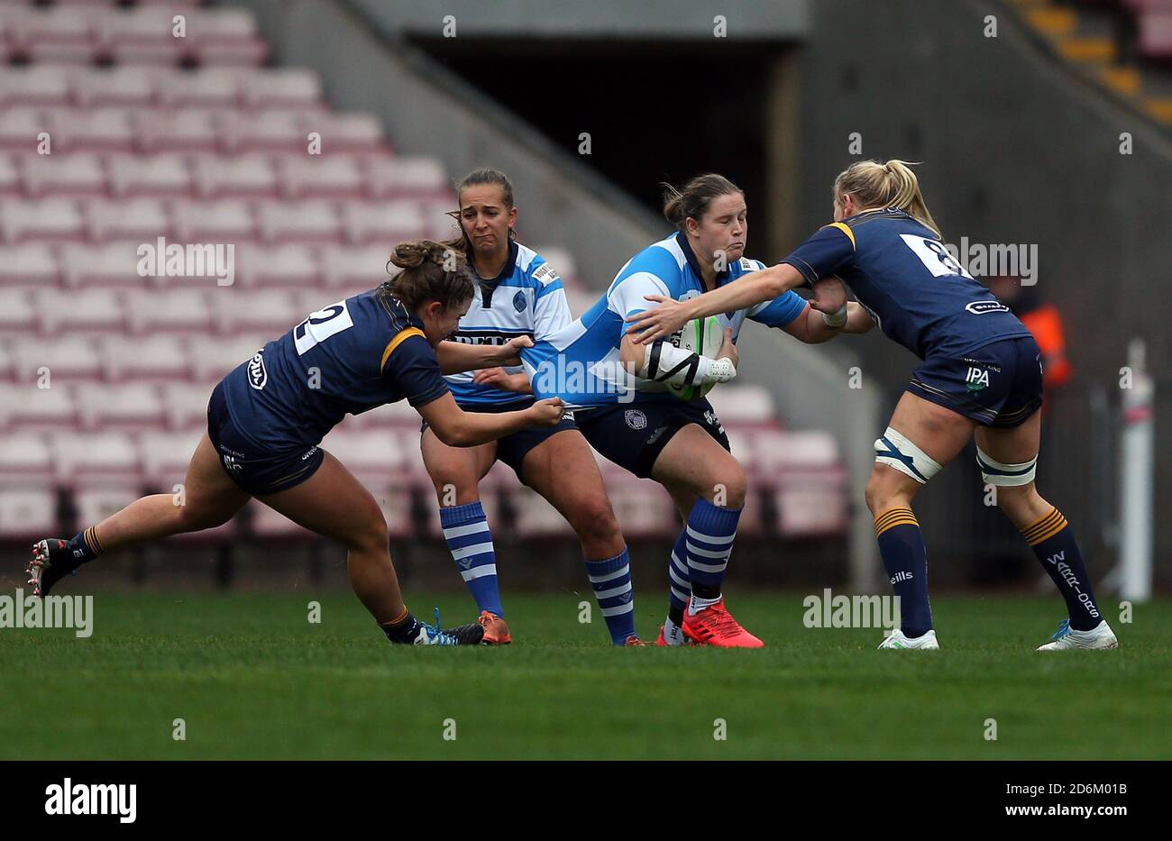 Amy Orrow de Darlington Mowden Park Sharks et El Febrey et Alex Matthews de Worcester Warriors Women lors du match FÉMININ ALLIANZ PREMIER 15S entre Darlington Mowden Park Sharks et Worcester Warriors à la Northern Echo Arena, à Darlington, le samedi 17 octobre 2020. (Credit: Chris Booth | MI News) Credit: MI News & Sport /Alay Live News Banque D'Images