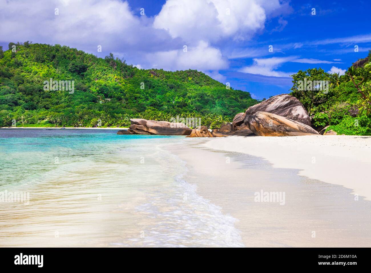 Nature tropicale idyllique et plages des îles Seychelles Banque D'Images