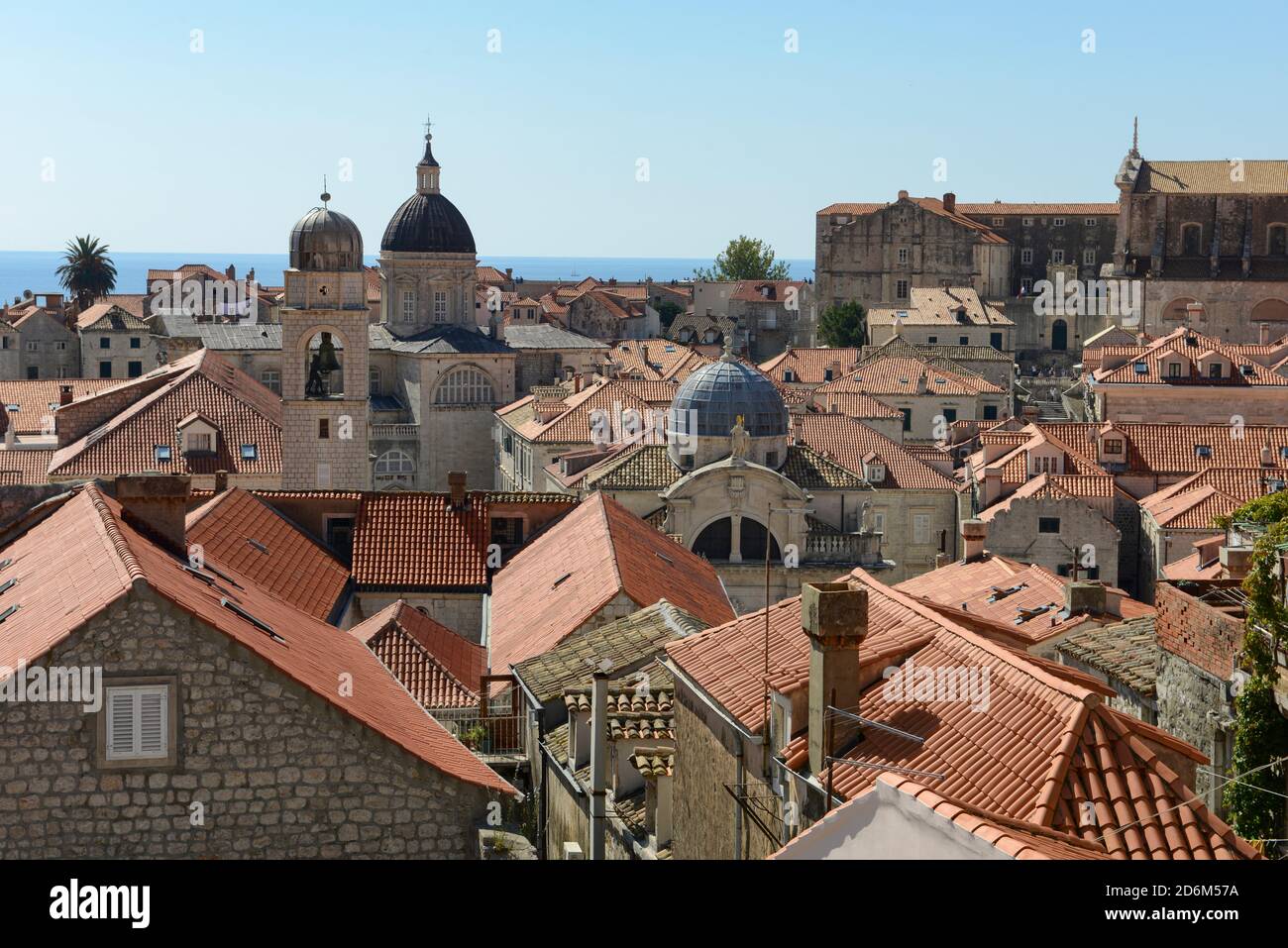 Vue depuis les remparts médiévaux de Dubrovnik Banque D'Images