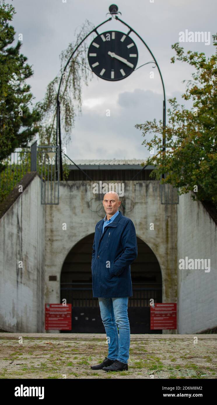 NIJMEGEN: 17-10-2020, Portrait de Frans Paymans (ancien joueur de NEC) à propos de son livre ''Het is een wedstrijd'' Livre à propos de sa lutte contre le cancer Credit: Pro Shots/Alamy Live News Banque D'Images