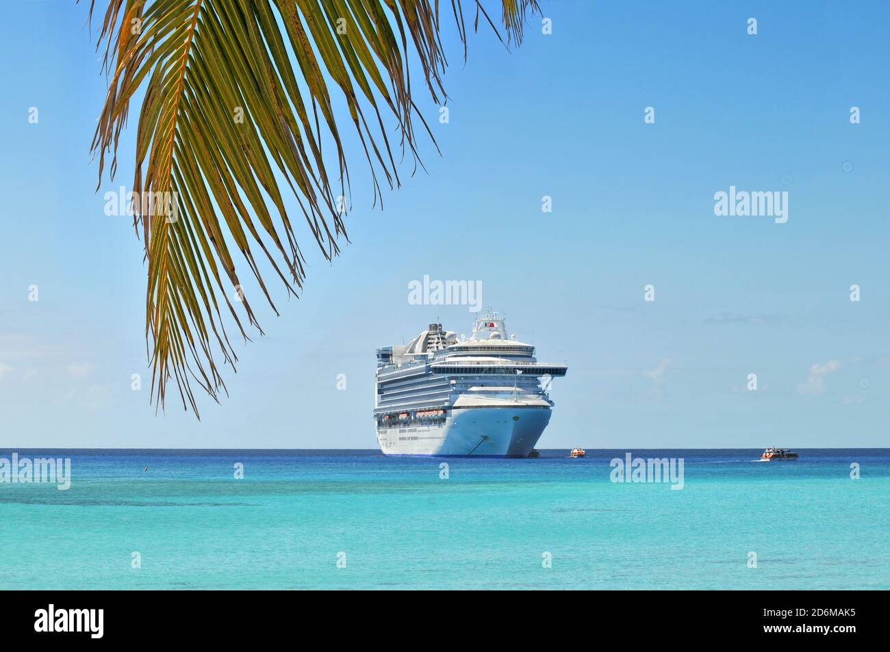 Géant le plus grand navire jamais de longueur. Les plus grands et les plus longs navires. Banque D'Images