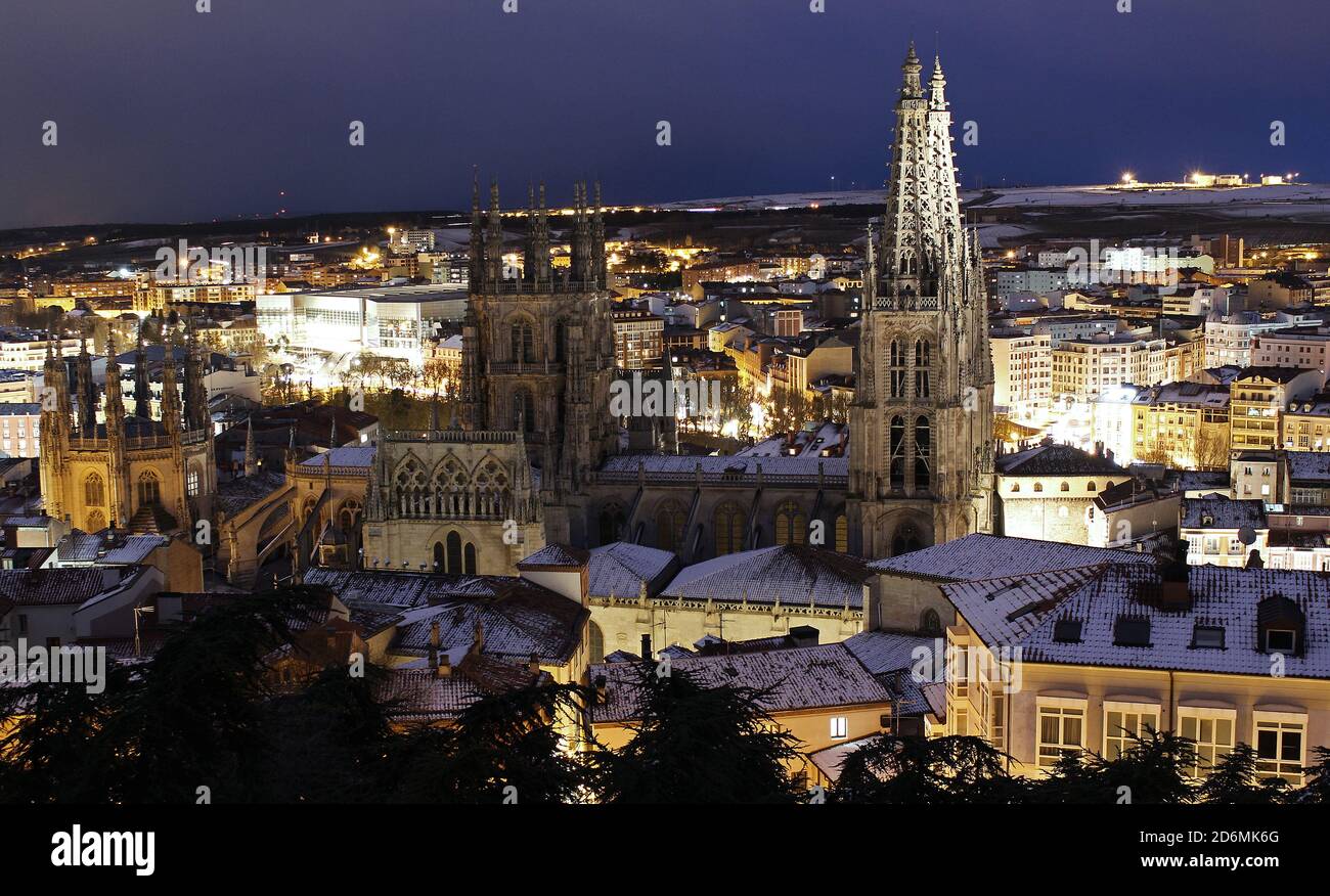 Vues de la catedral de Burgos con nieve Banque D'Images