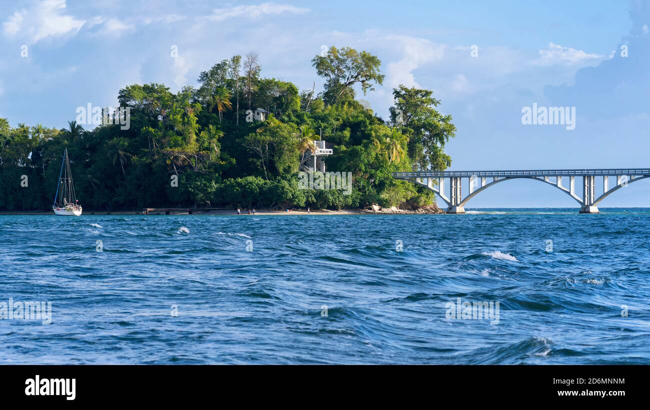 Les ponts de Samana, Puente Peatonal Island Park, Samana, République Dominicaine. Banque D'Images