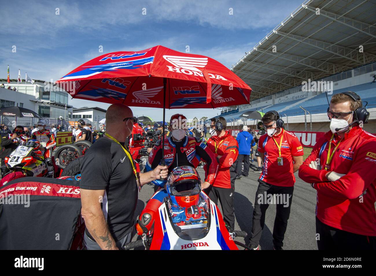 Estoril, Portugal., 18 Oct 2020, N°91 Leon Haslam GBR Honda CBR1000 RR-R Team HRC lors de la série 8 Pirelli Estoril Round race2, World Superbike - SBK - Credit: LM/Otto Moretti/Alay Live News Banque D'Images