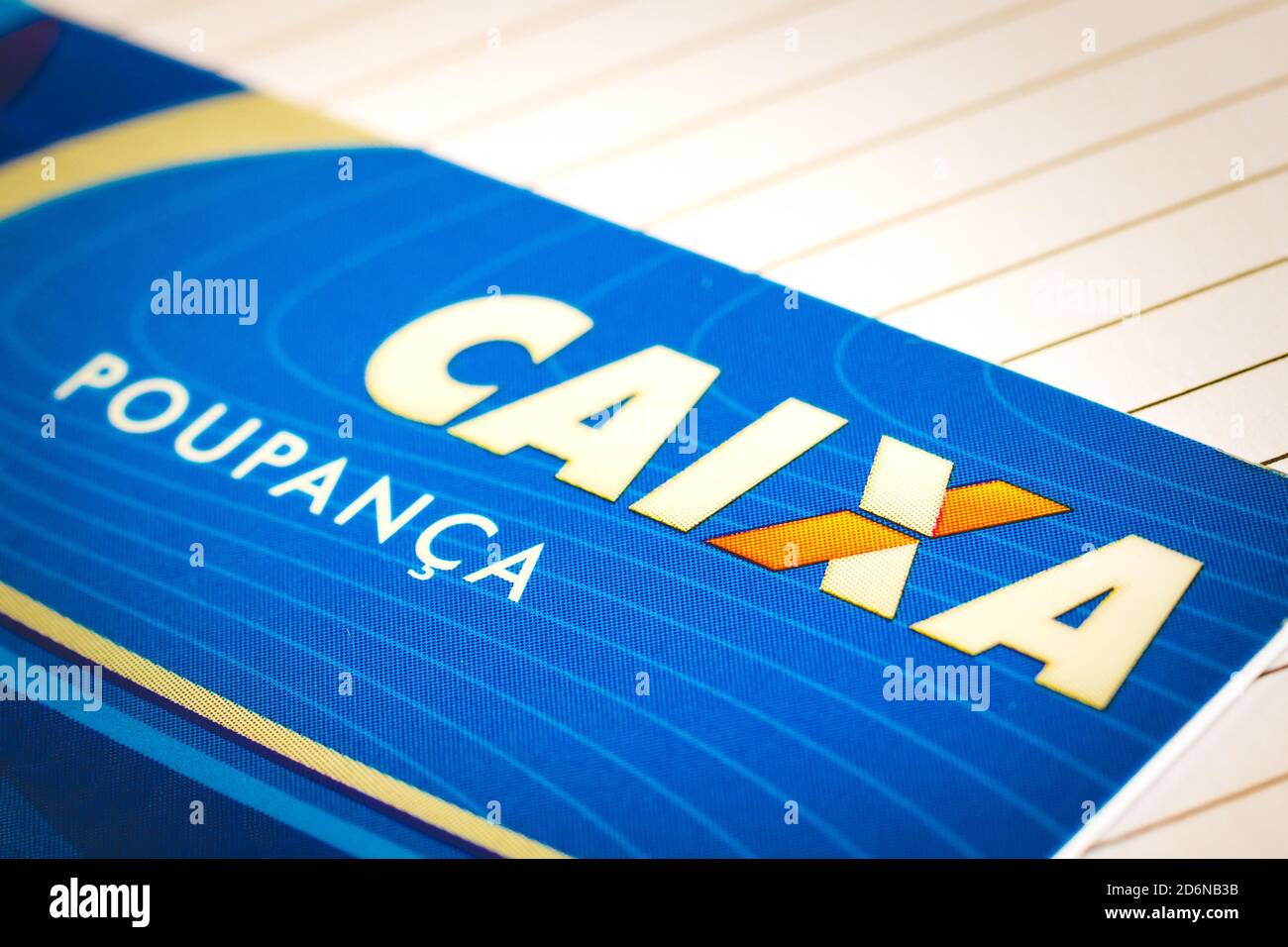 Brésil. 14 octobre 2020. Dans cette illustration, le logo Caixa econímica Federal est visible sur une carte de crédit bancaire. Credit: Rafael Henrique/SOPA Images/ZUMA Wire/Alamy Live News Banque D'Images