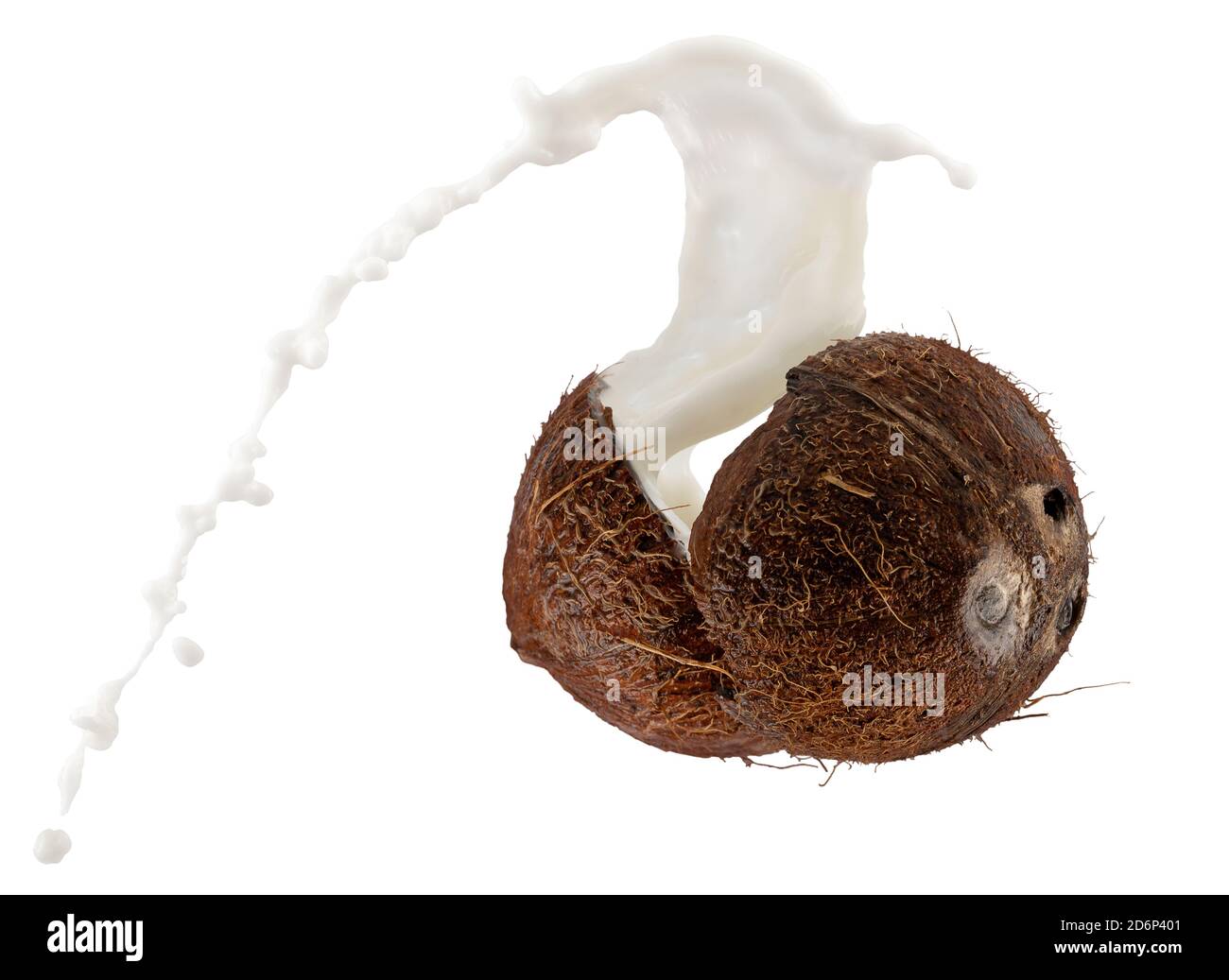 noix de coco avec une éclaboussure de lait sur fond blanc. Banque D'Images