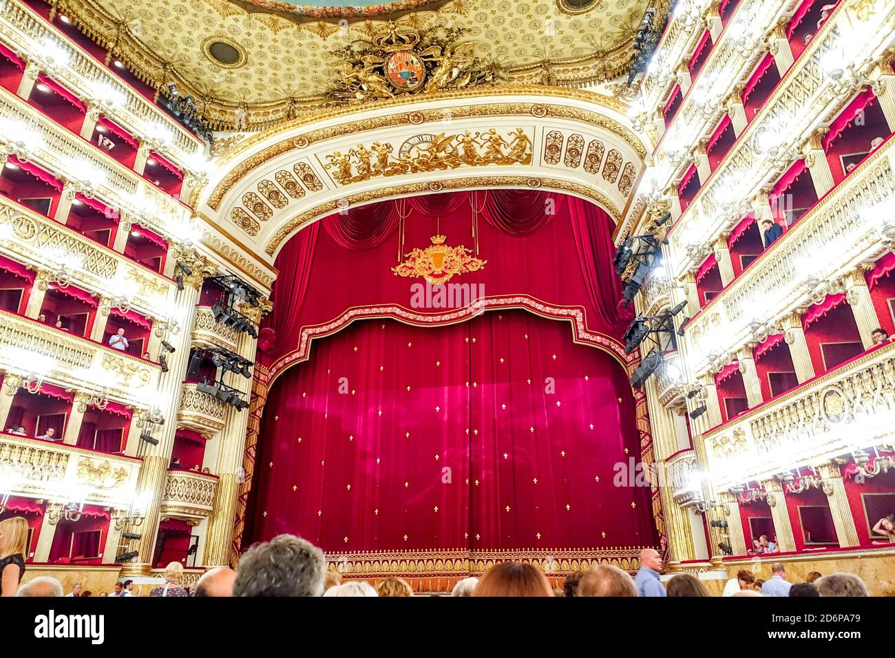 Le Teatro Reale di San Carlo (Théâtre Royal de Saint Charles), la monarchie Bourbon, naples italie, intérieur Banque D'Images