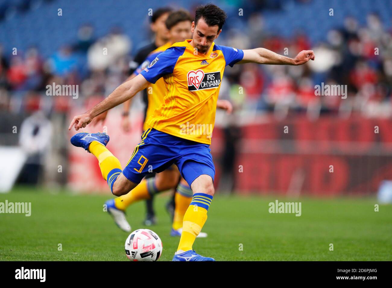 Saitama, Japon. 18 octobre 2020. Isaac Cuenca (Vegalta) football : 2020 J1 match de ligue Urawa Reds 6-0 Vegalta Sendai au stade Saitama 2002 à Saitama, Japon . Crédit: Naoki Morita/AFLO SPORT/Alay Live News Banque D'Images