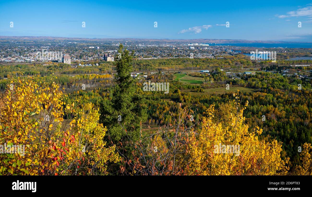 Le point de vue de Mount McKay au-dessus de Thunder Bay, Ontario, Canada. Banque D'Images
