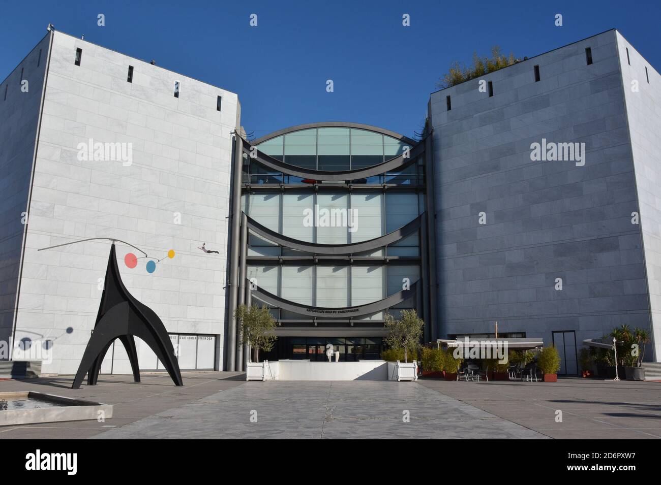 France, côte d'azur, Nice ville, le musée d'art moderne et contemporain de l'architecture néo-classique contient 1331 œuvres de 346 artistes du nouveau réalisme Banque D'Images