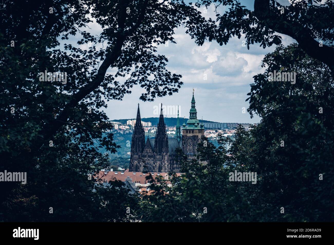 Prague est la capitale et la plus grande ville de la République tchèque, la 13e ville de l'Union européenne et la capitale historique de la Bohême. Banque D'Images