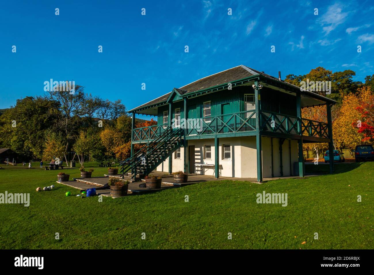 Le Pavillion dans le terrain de loisirs et le parc de jeux de la ville de Pitlochry, Perthshire, Écosse, Royaume-Uni Banque D'Images