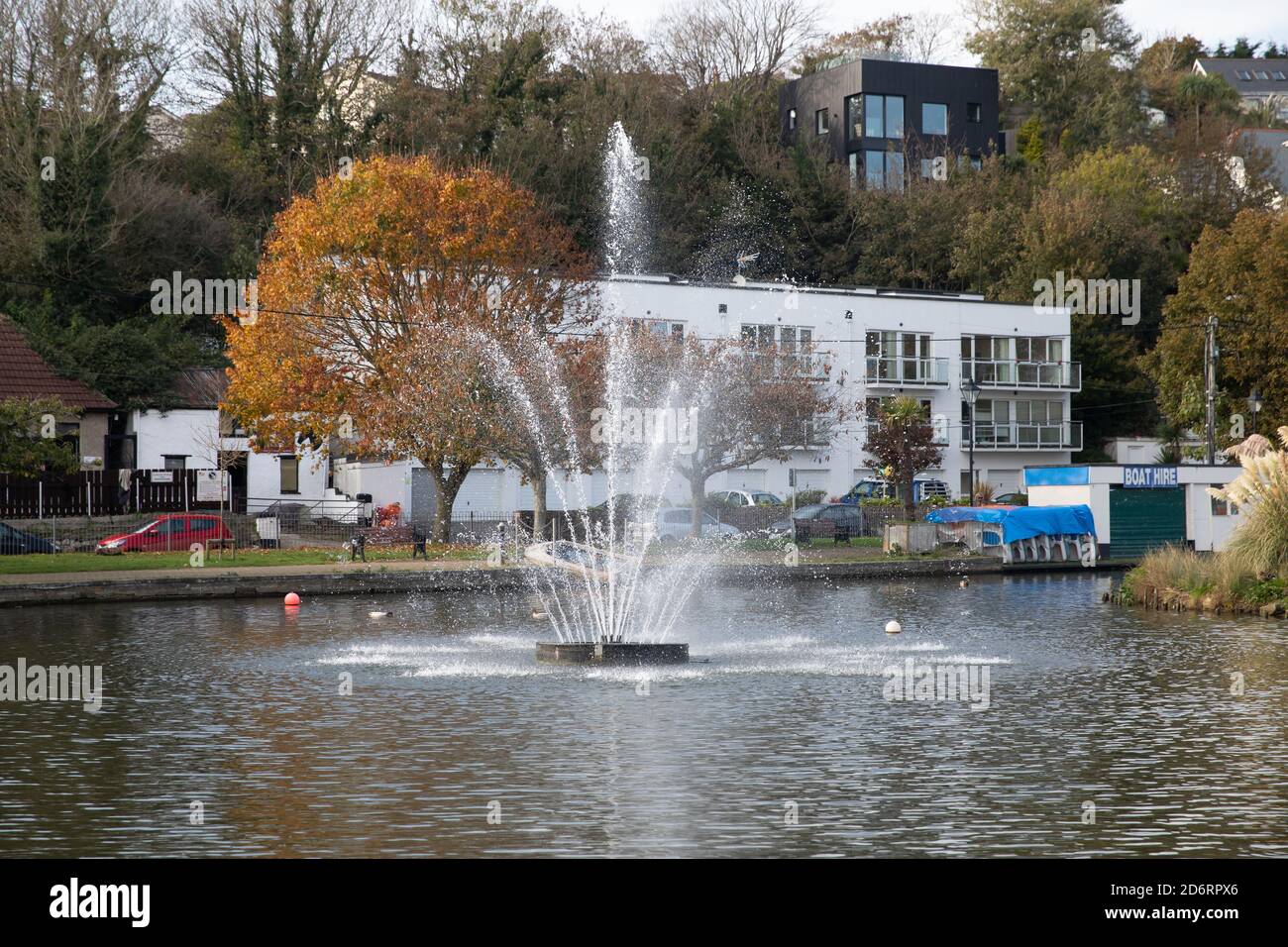 Fontaine dans les jardins de Trenance, Newquay, Cornwall Banque D'Images