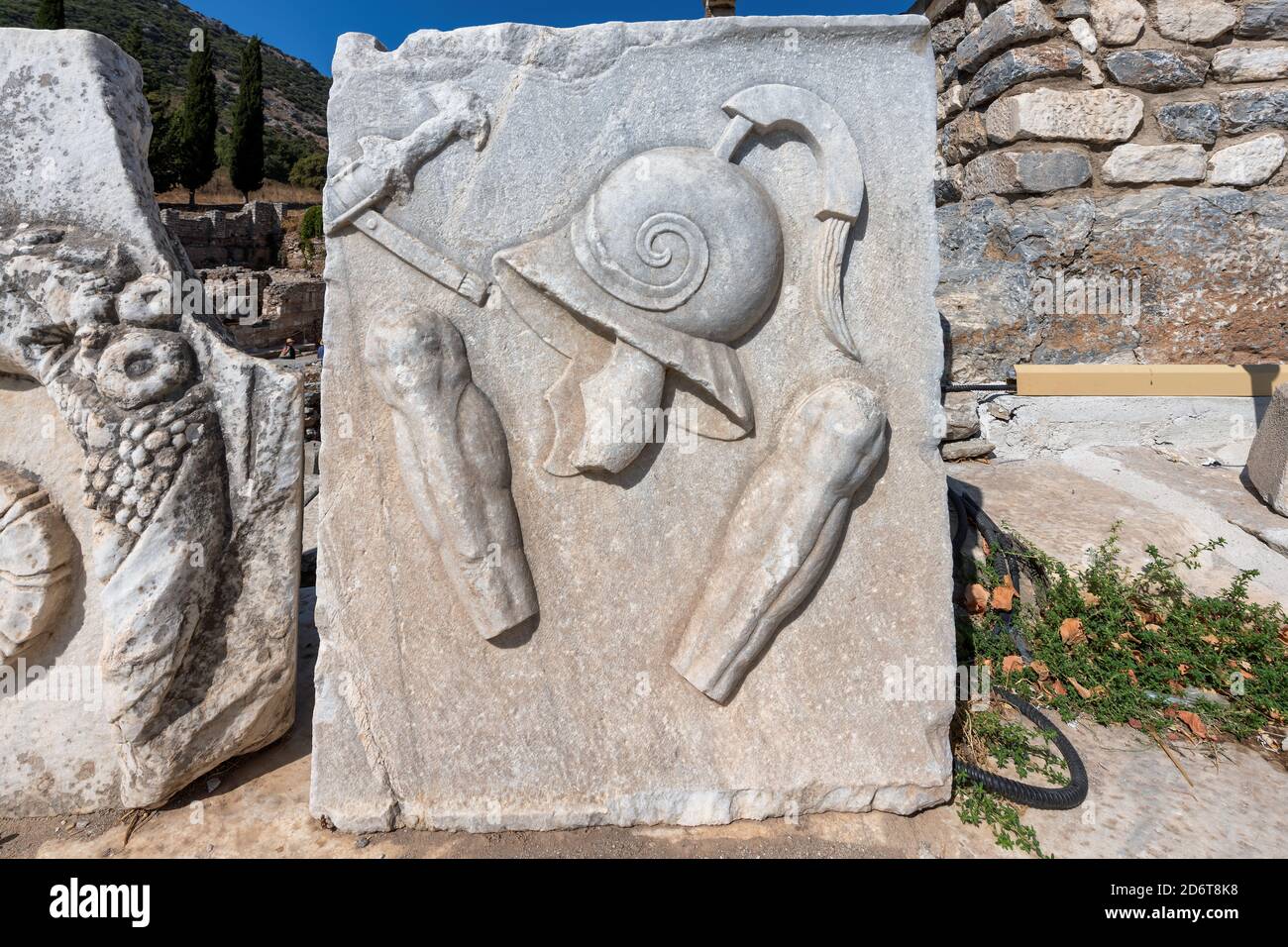Ruines de la bibliothèque Celsius dans la ville antique d'Éphèse, Turquie. Banque D'Images