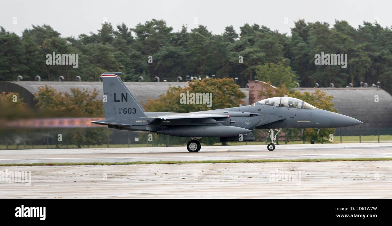 494e « Black Panthers » s'engage à pleine puissance avec les brûleurs allumés Pour le décollage à RAF Lakenheath Banque D'Images