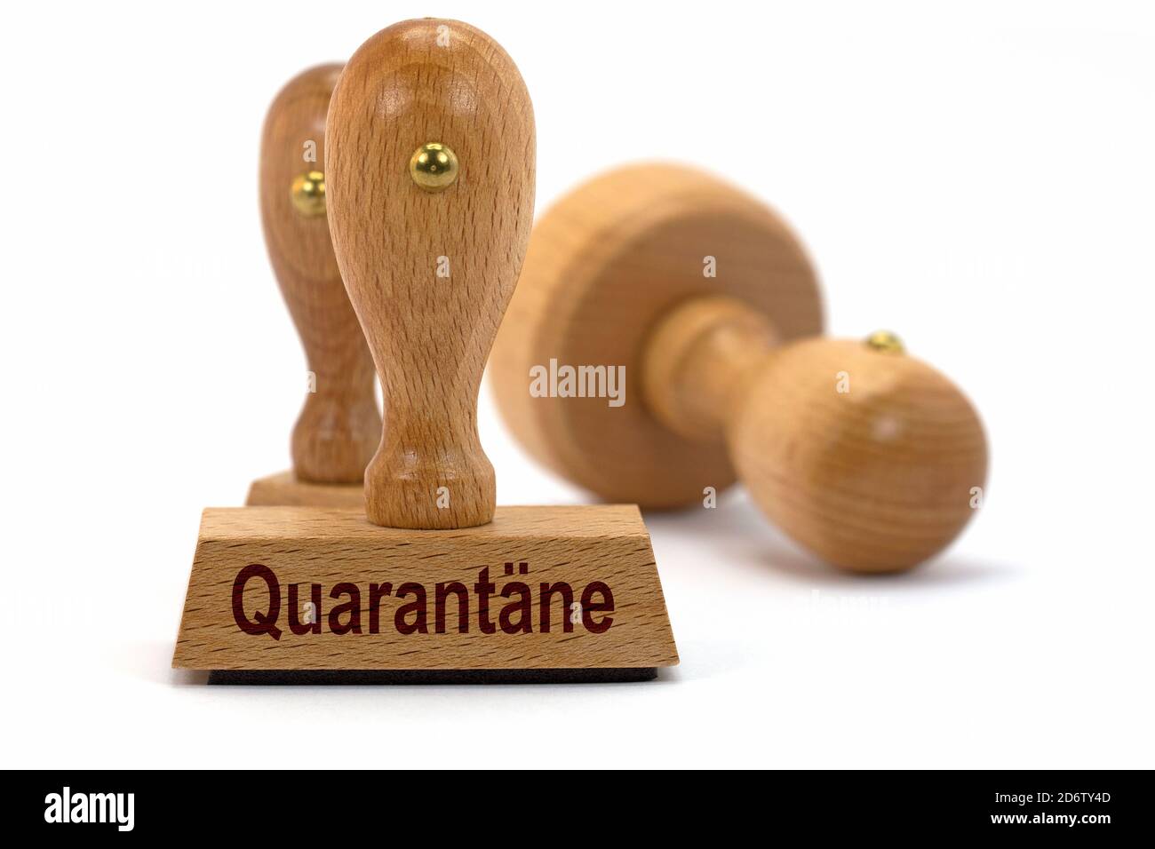 Tampon en caoutchouc indiquant 'Quarantäne', traduit 'quarantaine' sur fond blanc Banque D'Images