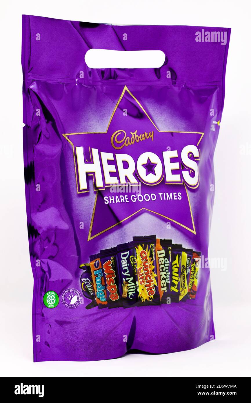 Pochette Cadbury Heroes Banque D'Images