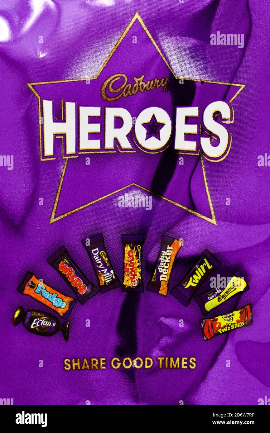 Pochette Cadbury Heroes Banque D'Images
