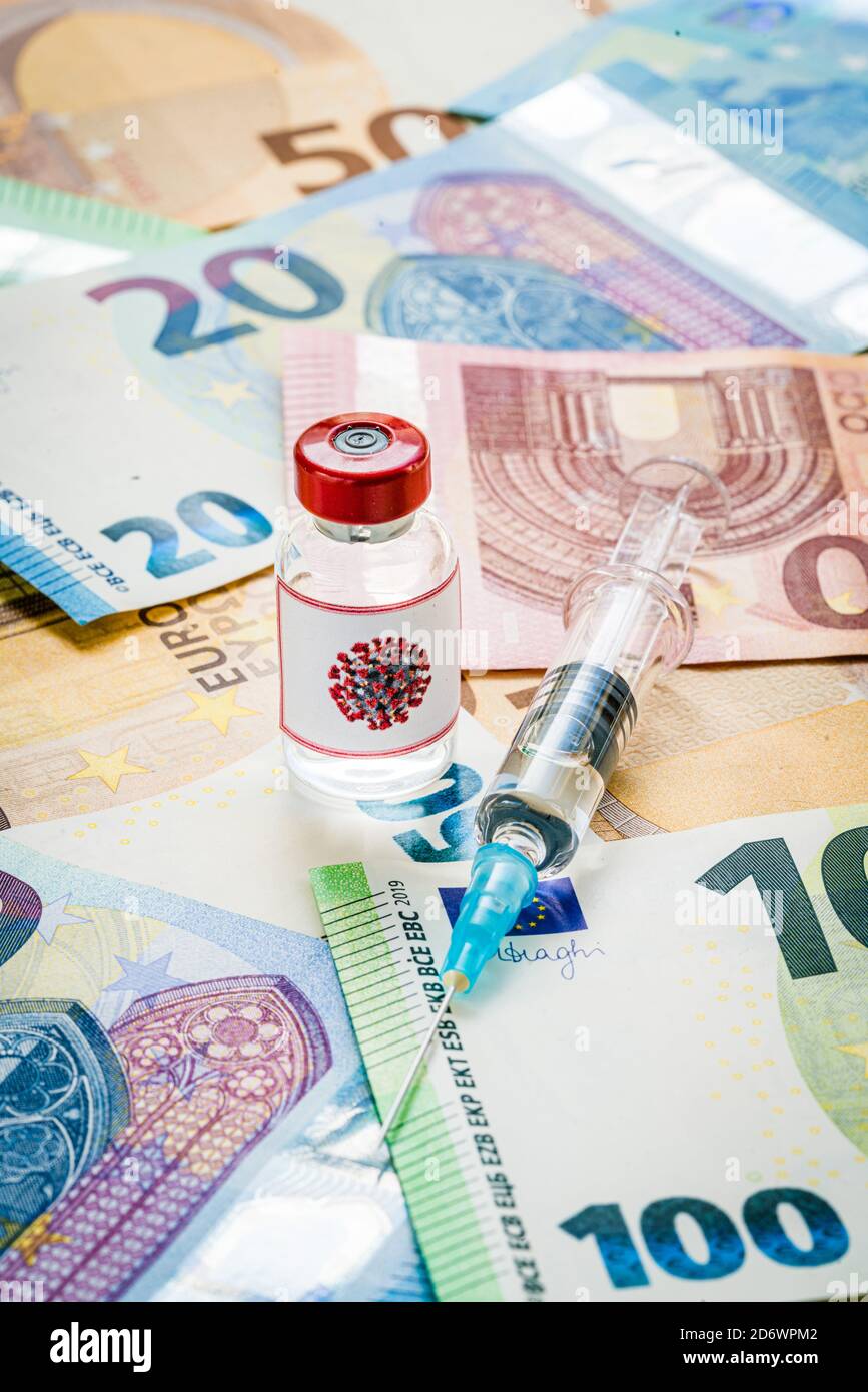 Illustration de l'argent et de la recherche d'un vaccin contre le COVID-19. Banque D'Images