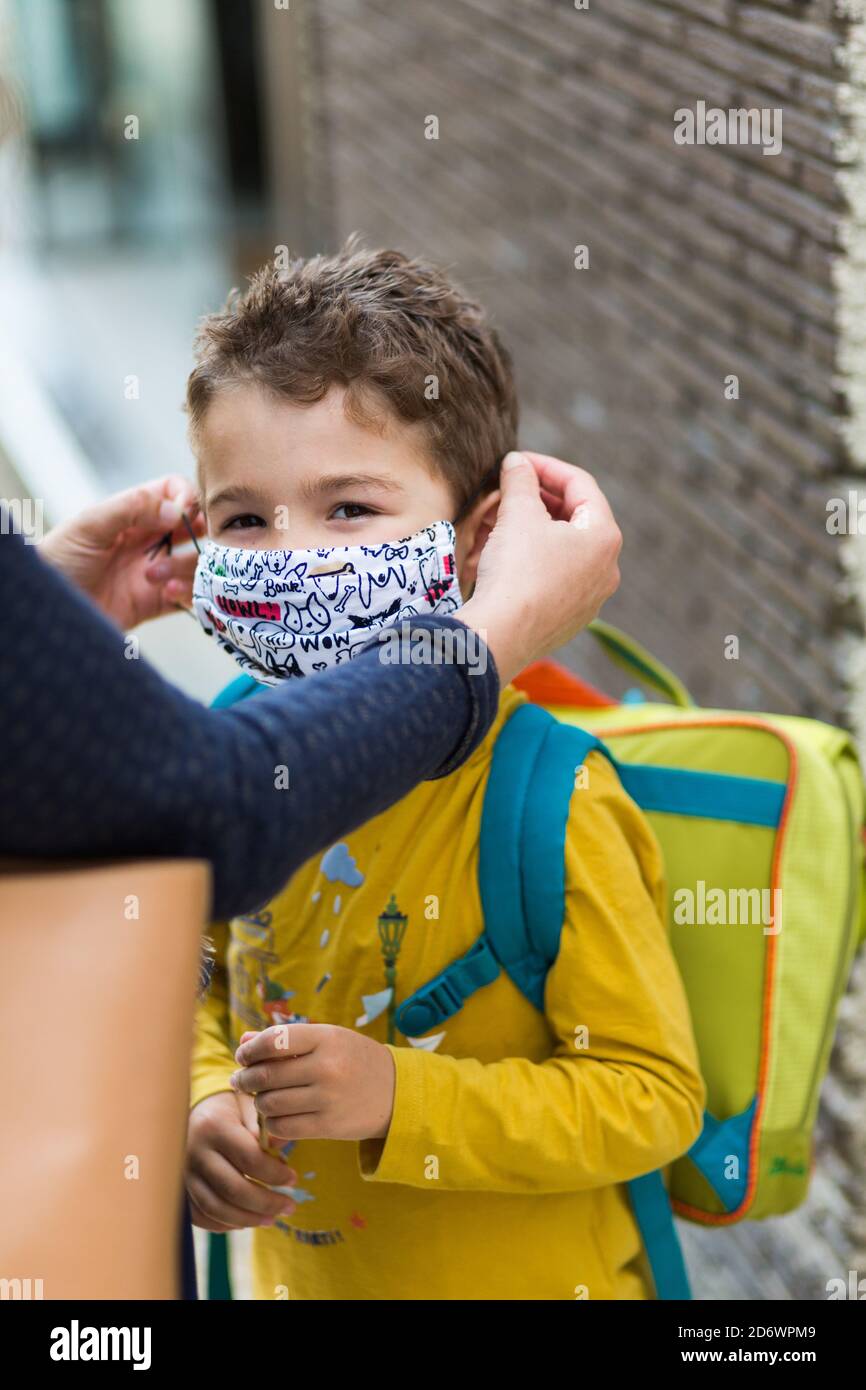 École après confinement pendant la pandémie Covid-19, Dordogne, France. Banque D'Images