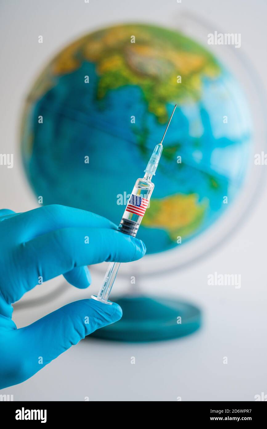 Image conceptuelle de la concurrence entre les Etats-Unis et d'autres pays sur la production et la distribution d'un vaccin contre Covid 19. Banque D'Images