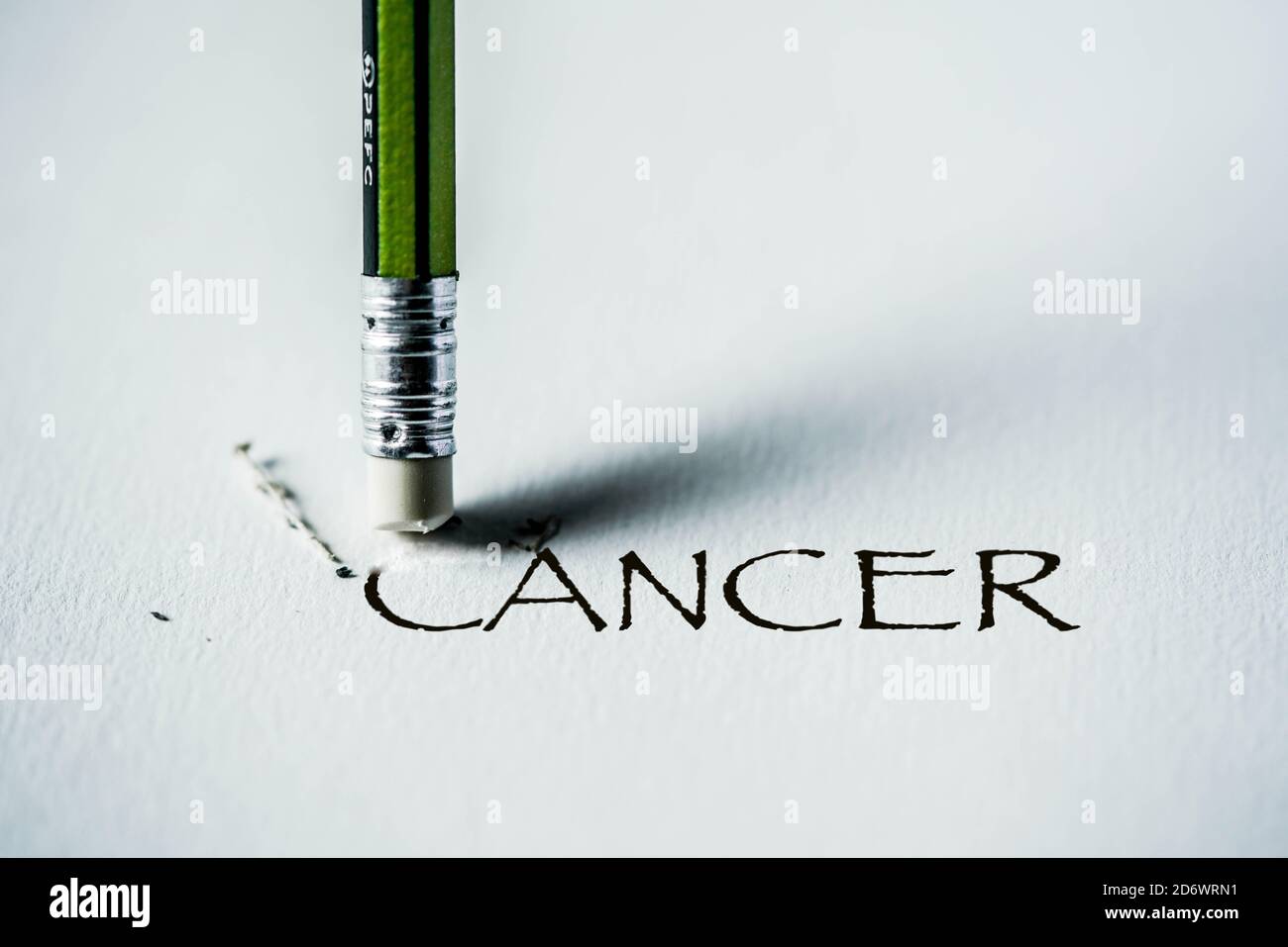 Image conceptuelle sur le traitement du cancer ou le droit à l'oubli. Banque D'Images